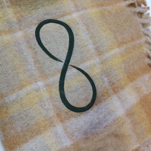 Personalizar bufanda con iniciales